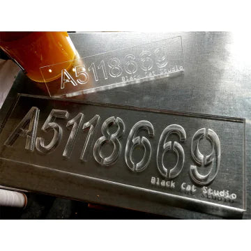 Pochoir plexiglass pour marquage numéro napi sur ruche - 35x135 mm
